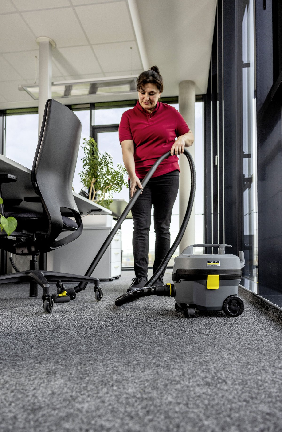 d1 (49) Sesalnik Karcher T 7/1 Classic Adv - slika 2
