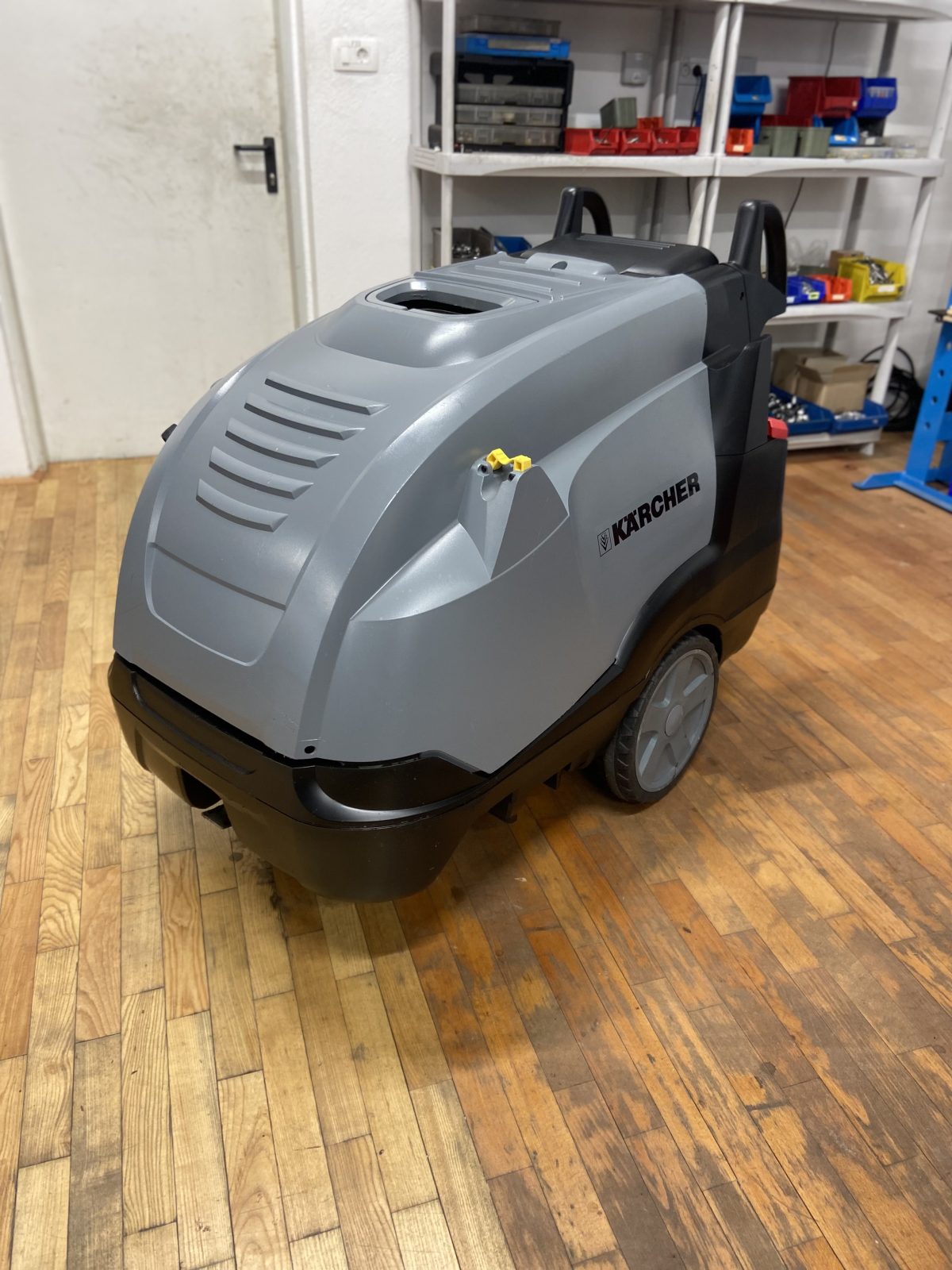 Visokotlačni čistilnik KARCHER HDS 11/18 4-S - slika 1